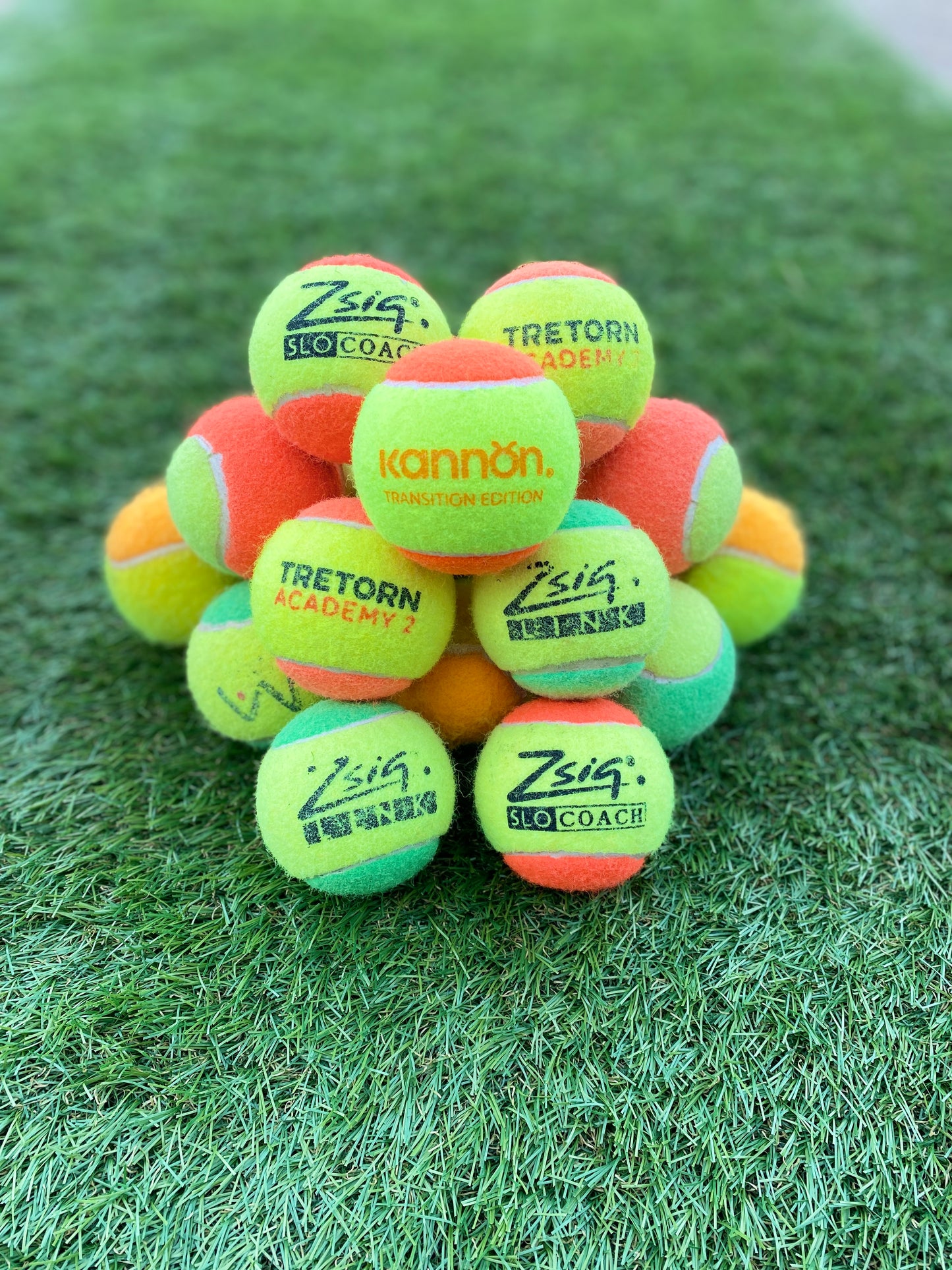 'Coloured' Pre-Owned Tennis Balls