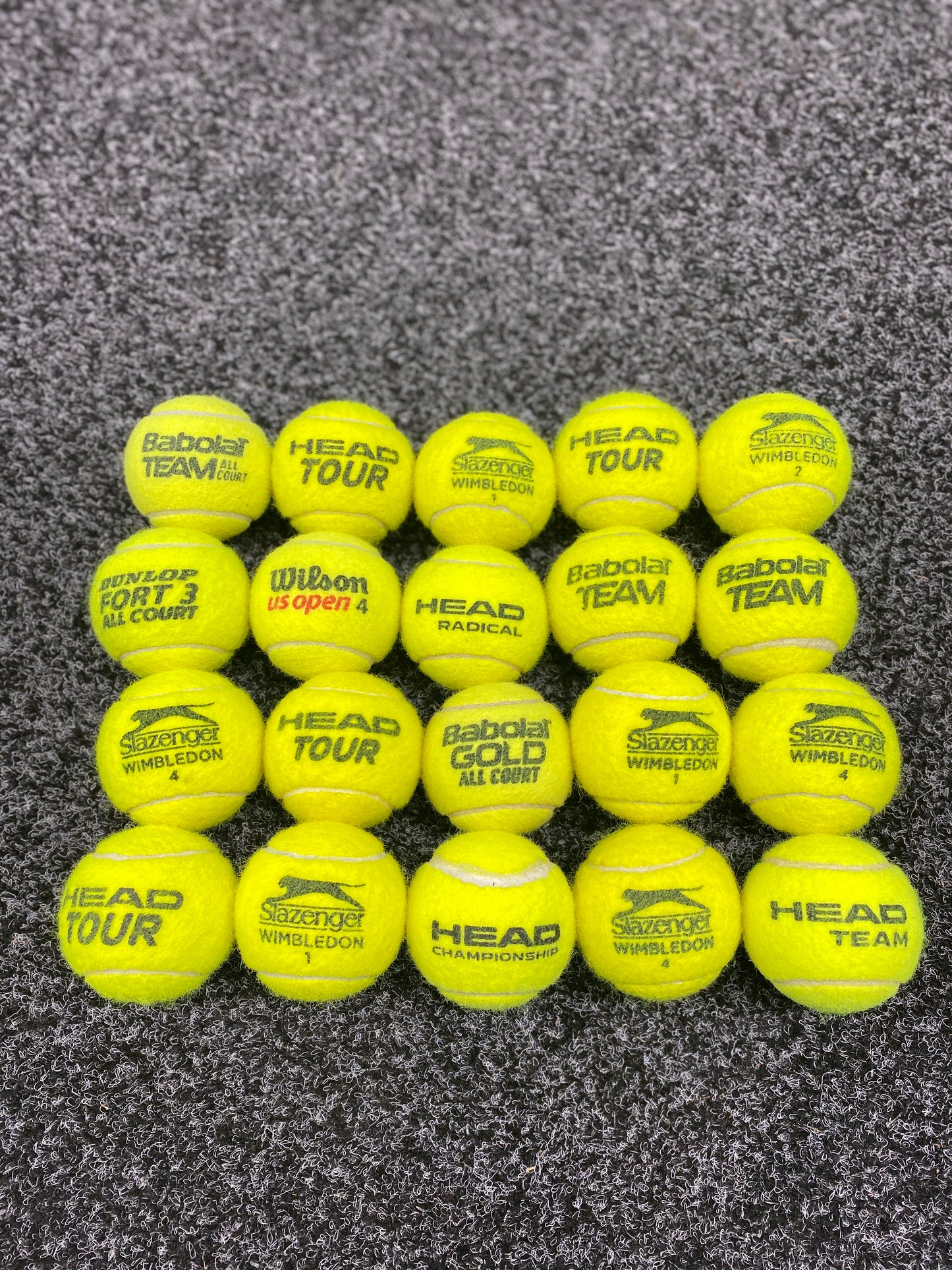 20 'Very Good' graded tennis balls